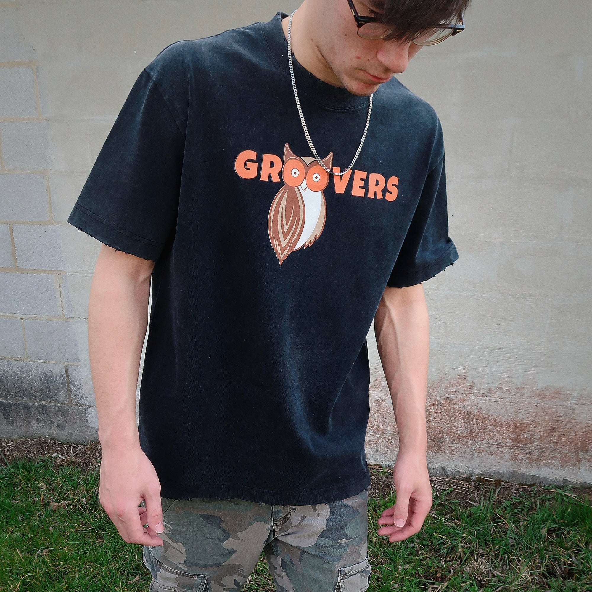 Groovers Heavyweight Frayed T-Shirt (Black)